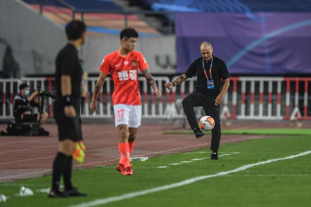 韩硕出任四川男篮主帅 球队希望他严抓训练